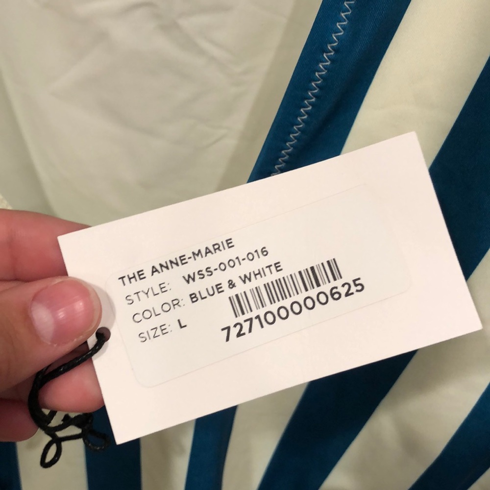 SOLD ❌ Solid & Striped • Striped one piece - Picture 7 of 8